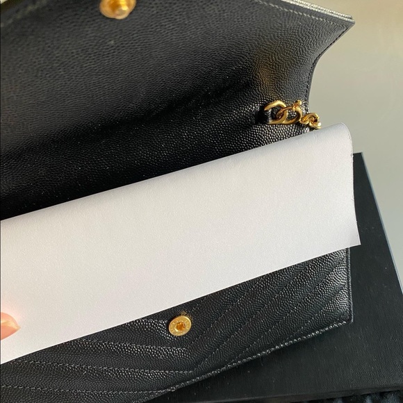 Saint Laurent Wallet on Chain - Picture 13 of 15